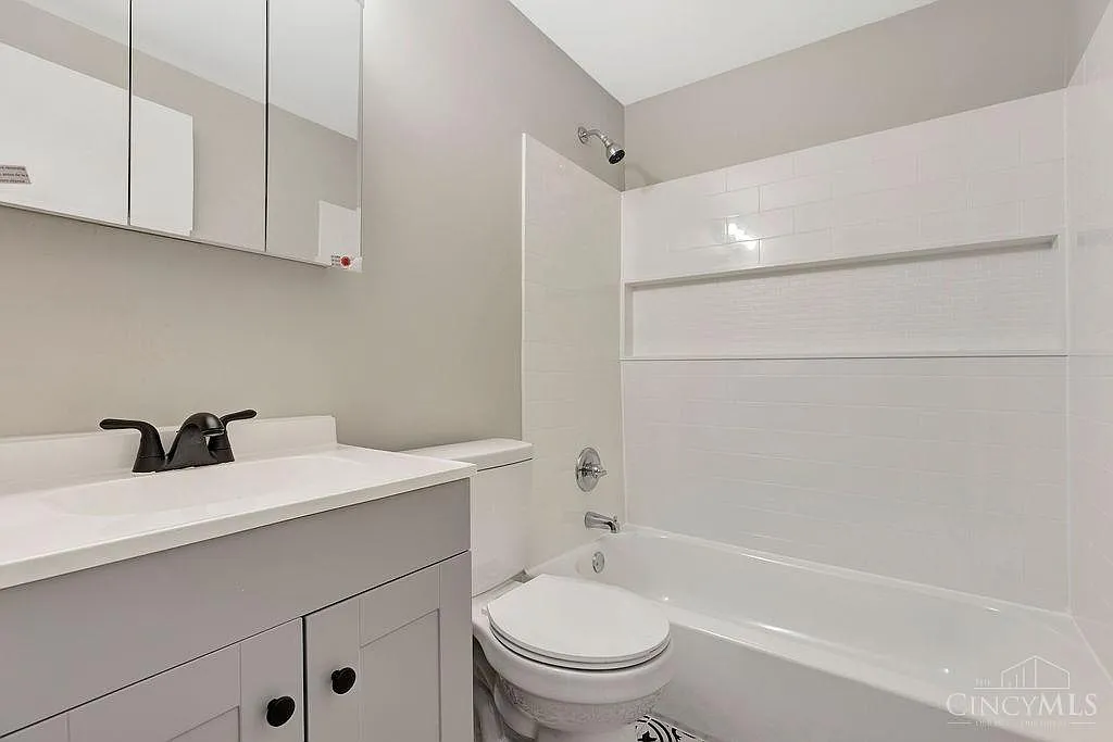 2 bed, $1,275 — Photo 3