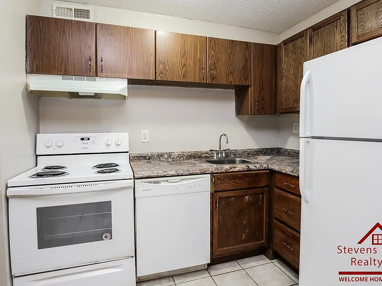 Ridge Terrace Apartments — Photo 41