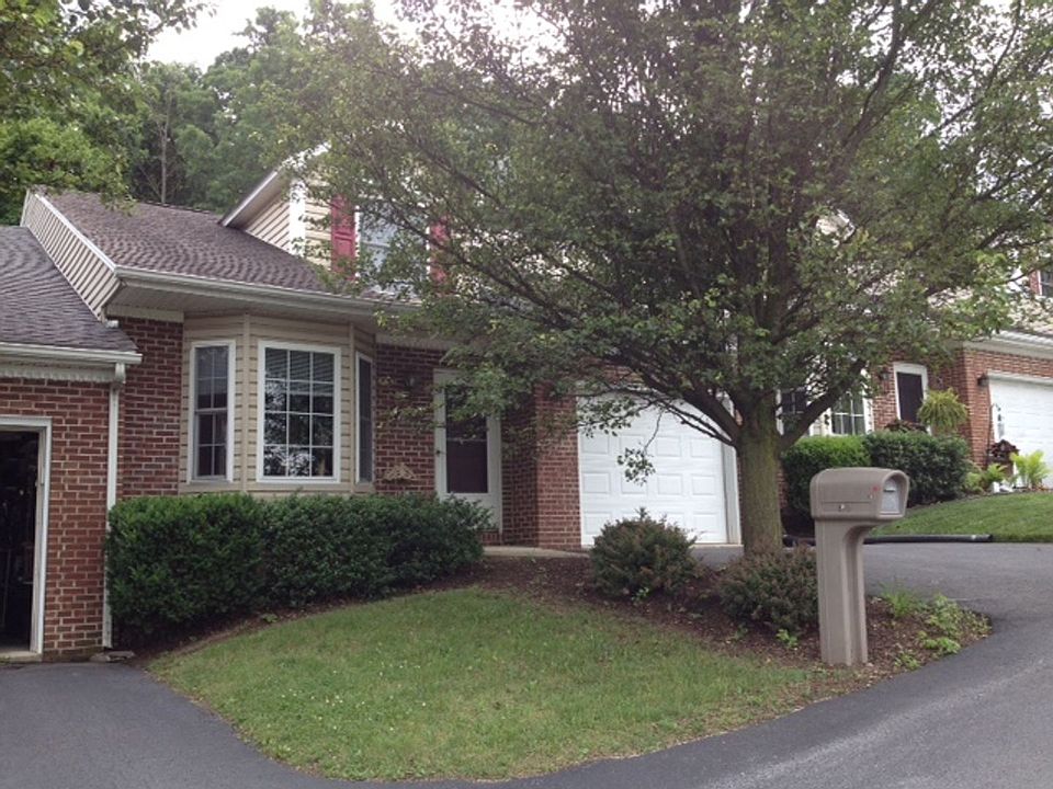 1st image of 172 Emerald Dr
