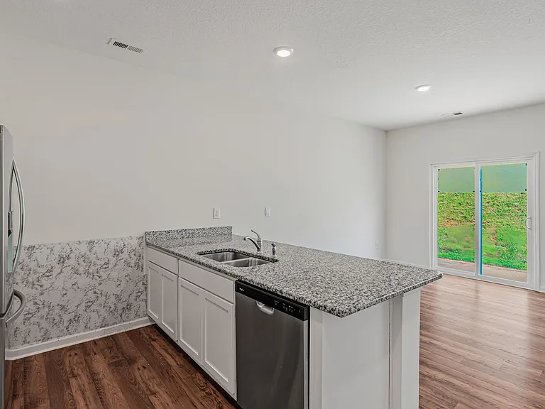 12356 Manhattan Ln — Photo 6