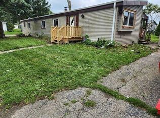 815 Eastown Manor, Elkhorn, WI 53121