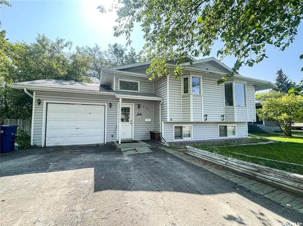 516 5th AVENUE W, Meadow Lake, SK S9X 1A9