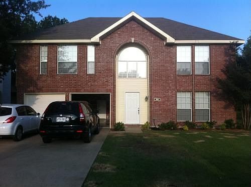 1st image of 102 Woodcreek Dr