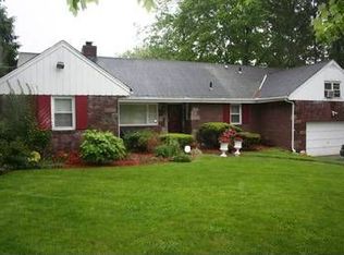 662 Rutland Ave, Teaneck, NJ 07666