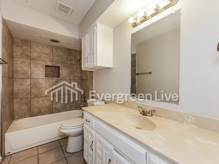 2401 Willow Oak Dr — Photo 12