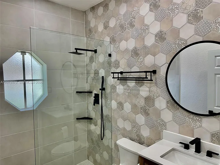 2525 Bay Pointe Ct — Photo 20