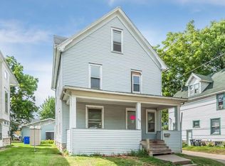 373 16th St SE, Cedar Rapids, IA 52403