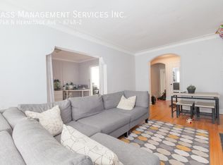6748 N Hermitage Ave #2, Chicago, IL