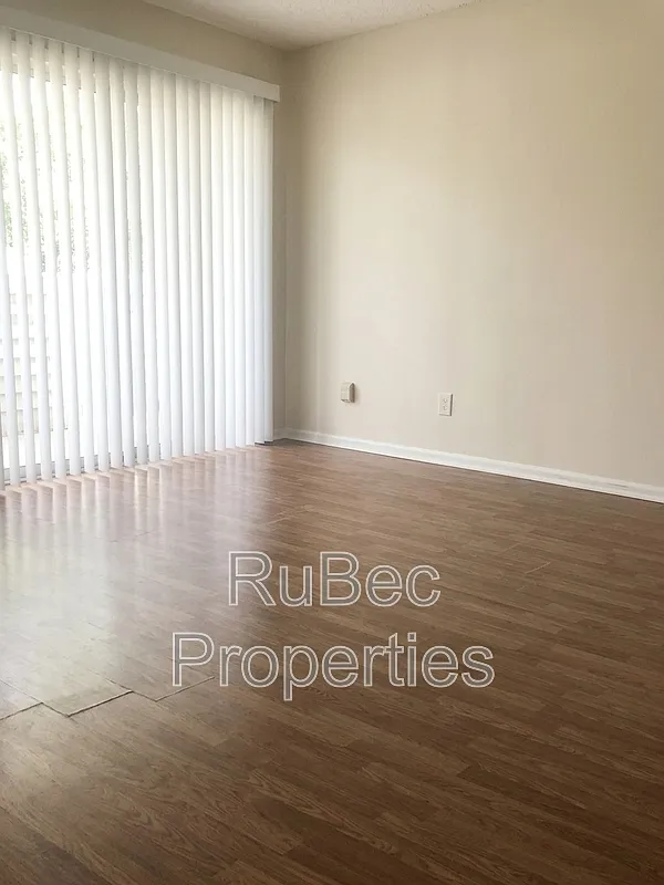 2 bed, 2.0 bath, 836 sqft, $1,500 — Photo 2