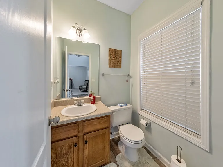 179 Holbrook Dr — Photo 27