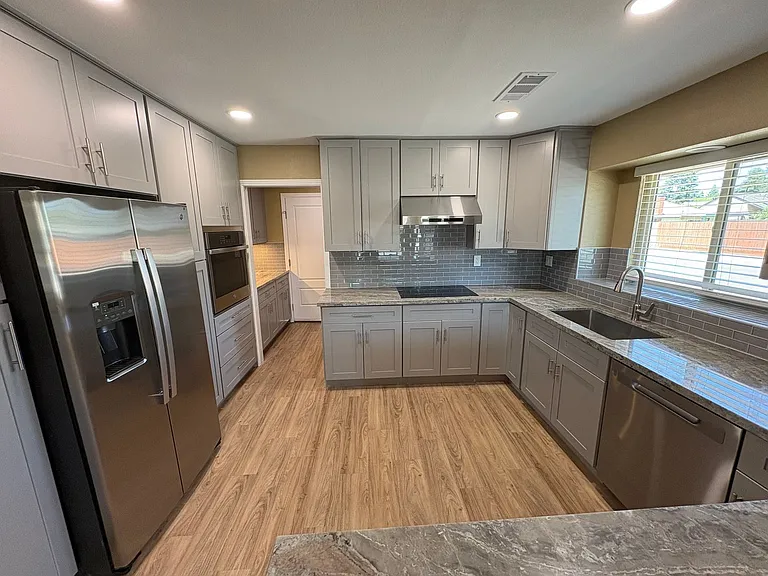 2322 E Vassar Dr — Photo 25