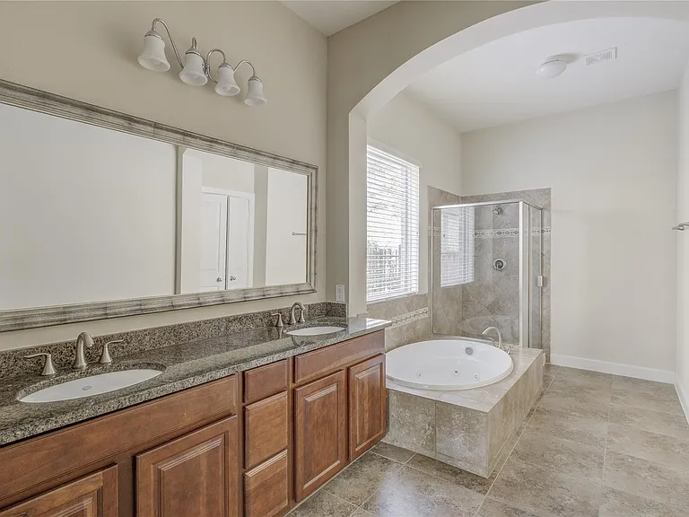 70 S Almondell Cir — Photo 22
