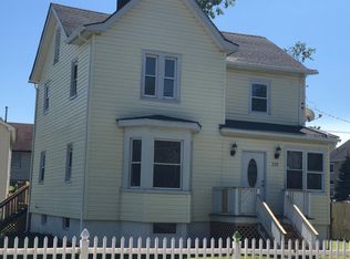 223 Church St, Belford, NJ 07718
