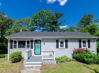 4 Mayflower Ln, Wareham, MA 02571