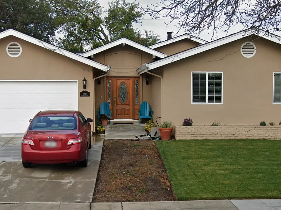 5327 Lenora Ave