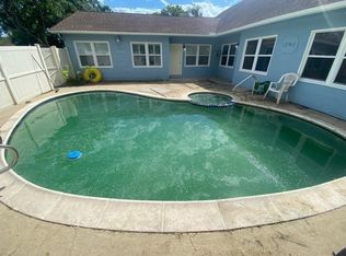1739 W 7th St, Freeport, TX 77541
