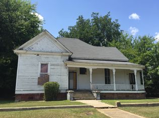 916 7th St S, Columbus, MS 39701