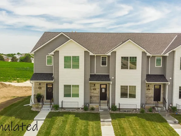 9533 Duckhorn Dr, Lincoln, NE 68526