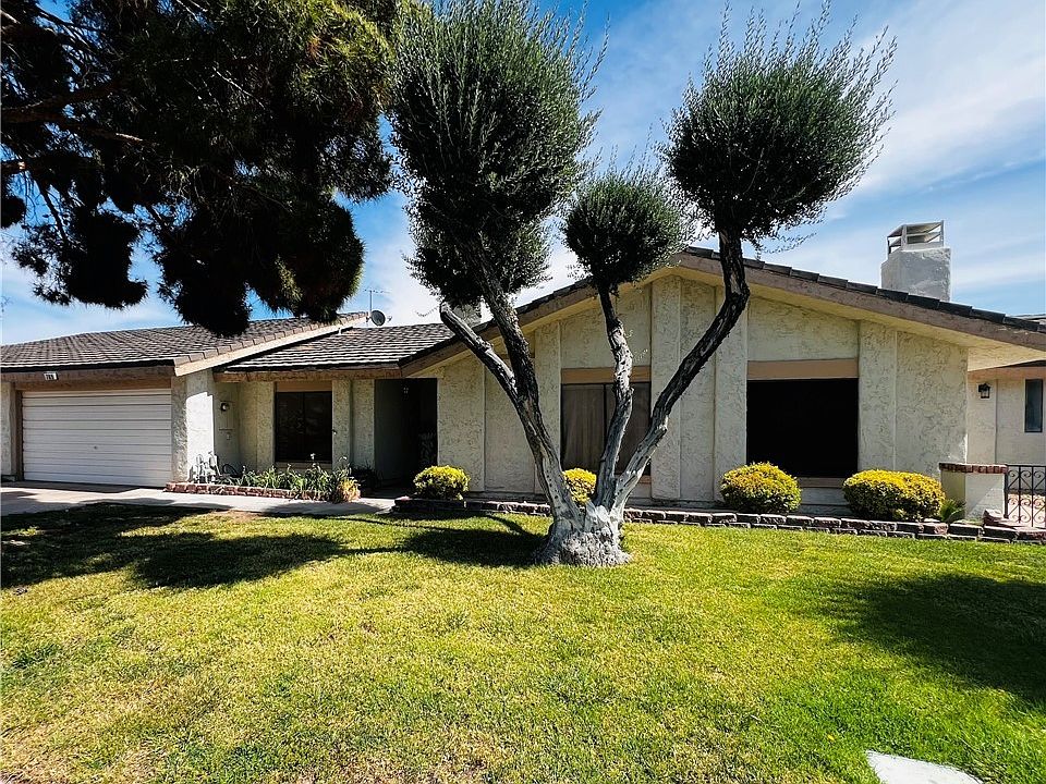 1st image of 709 Ridgemount Dr