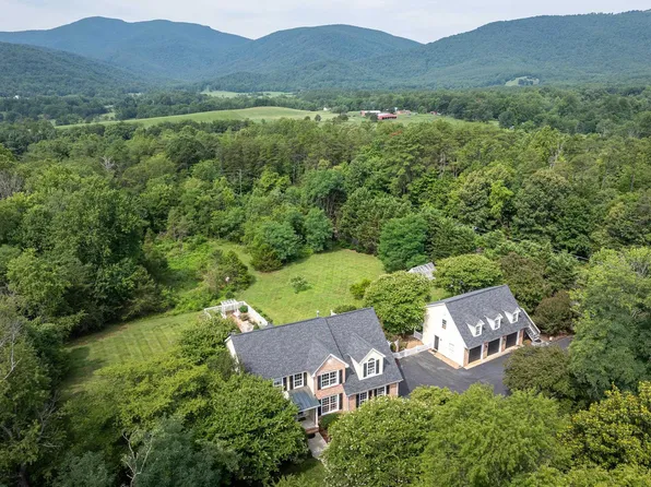 267 Tanbark Dr, Afton, VA 22920