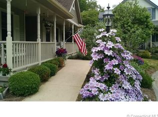 6 Crabapple Ln, Niantic, CT 06357