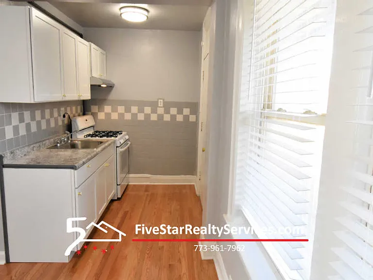 3434 W Irving Park Rd #15 — Photo 3