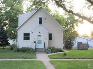 1224 S Georgia Ave, Mason City, IA 50401