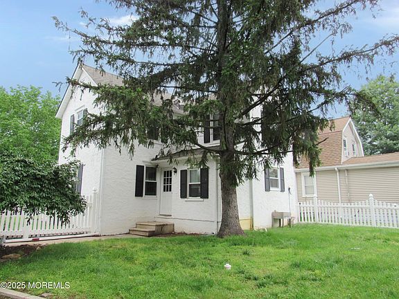2nd image of 28 Oakford Avenue