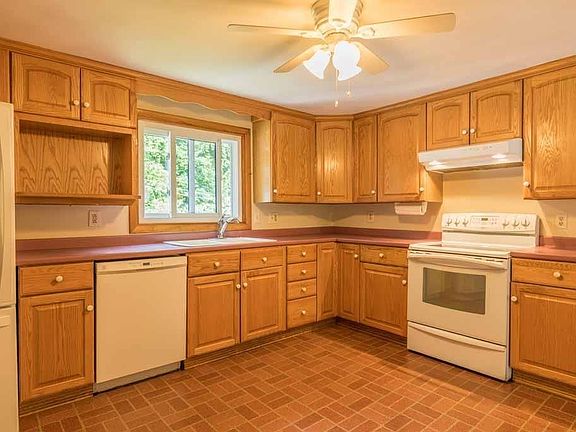 4th image of 62 Smith St