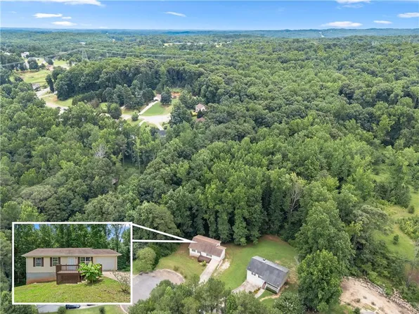 3030 Meadowridge Dr, Gainesville, GA 30507