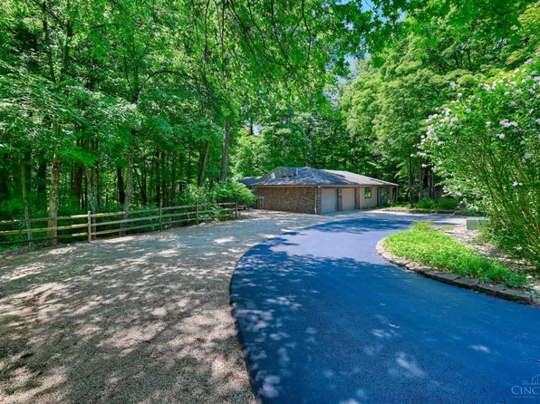 6427 Visitation Dr, Cincinnati, OH 45248