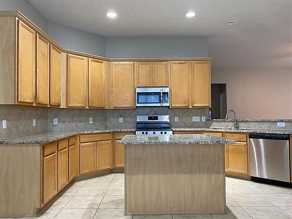 3rd image of 18215 Linden Forest Ln