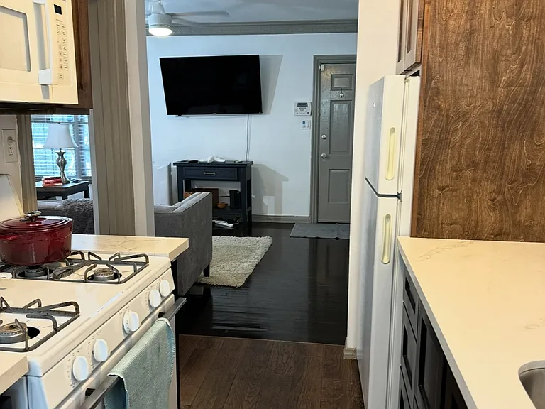 3620 W Adams Blvd — Photo 6