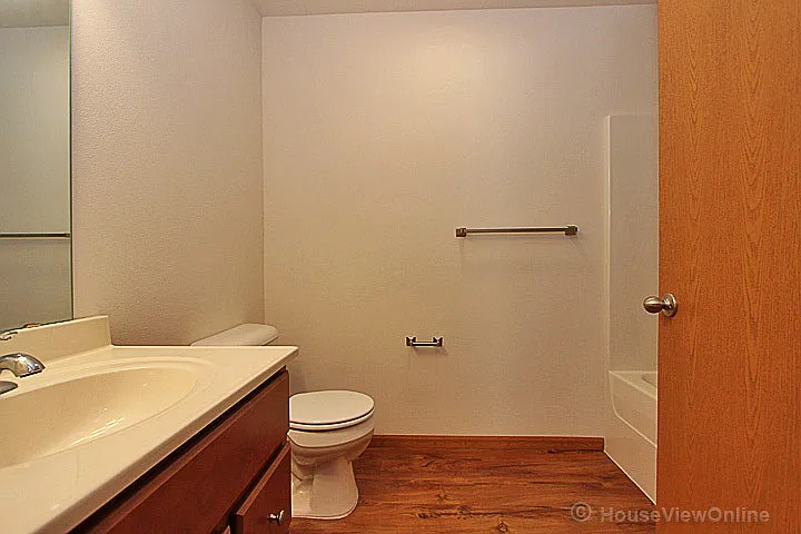514 Olive St — Photo 9