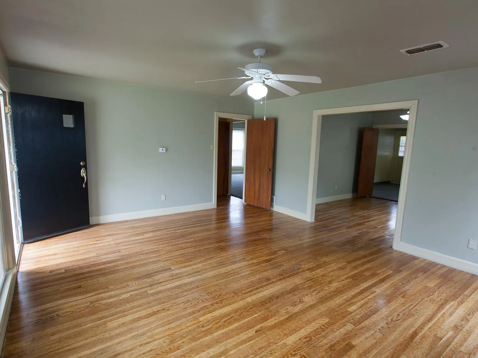 3 bed, 1272 sqft, $1,400 — Photo 3