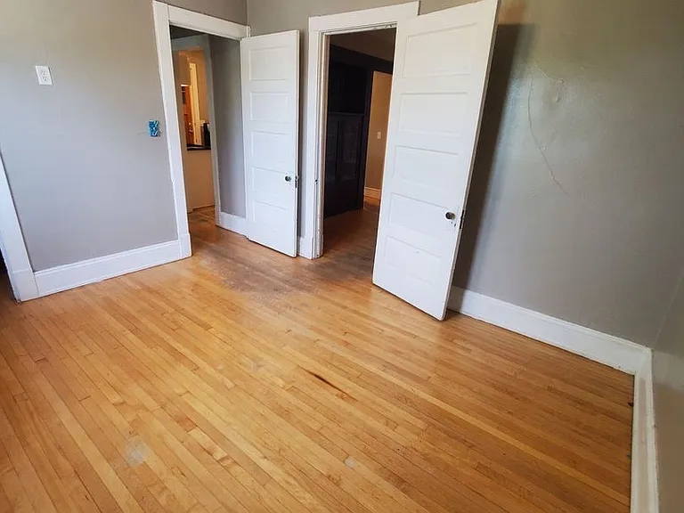 1832 E Windsor Pl — Photo 7