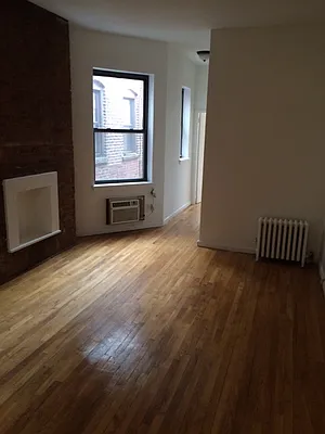 Rented by Eric Goodman Realty Corp | media 16