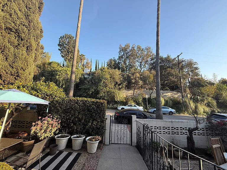 4323 Avocado St — Photo 17