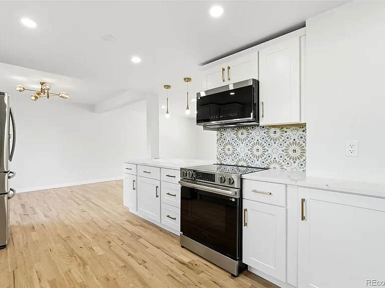 6752 S Dahlia Ct — Photo 10
