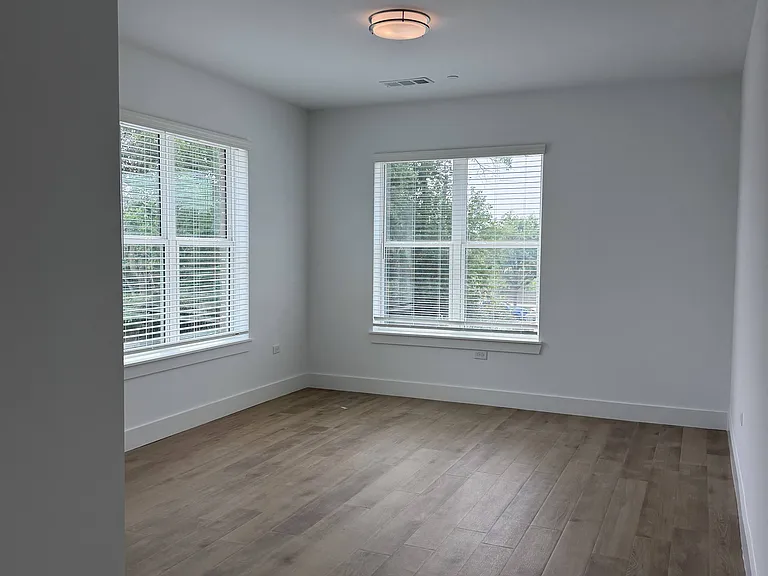 2 Bedroom - 1186 sq ft