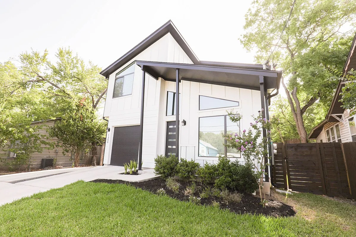 Building Photo - 1309 Cometa St #1