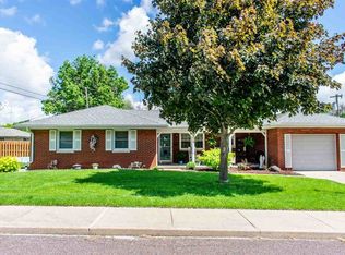215 W Oakridge Ave, Peoria, IL