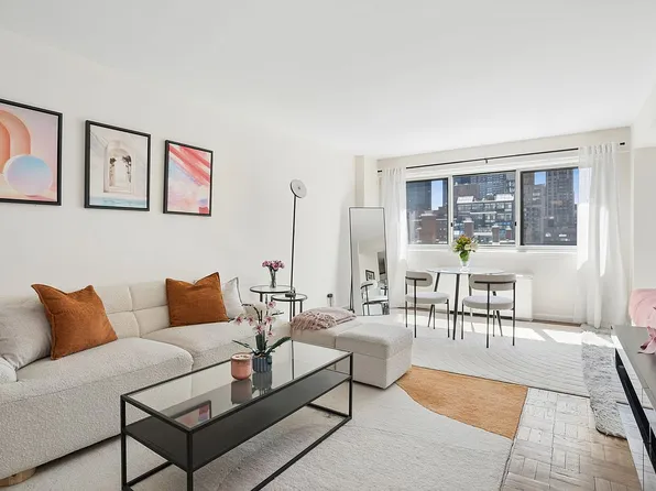 401 E 65th St APT 9C, New York, NY 10065