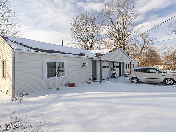 2nd image of 18133 Fostoria Rd