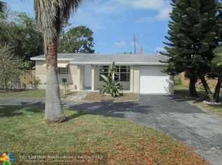 2440 Kingston Dr, Hollywood, FL 33023