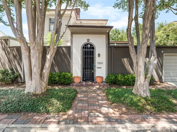 1202 Hawthorne St, Houston, TX 77006