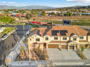 900 W Hert St, Colton, CA 92324