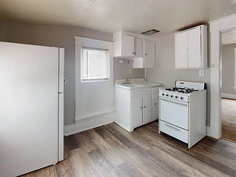 427 Smith Ave NW — Photo 1