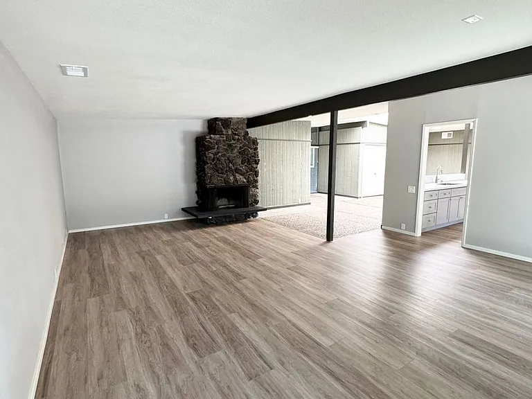 1503 Brown Dr — Photo 5