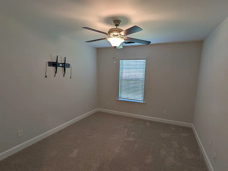 453 Governor Treutlen Cir — Photo 5